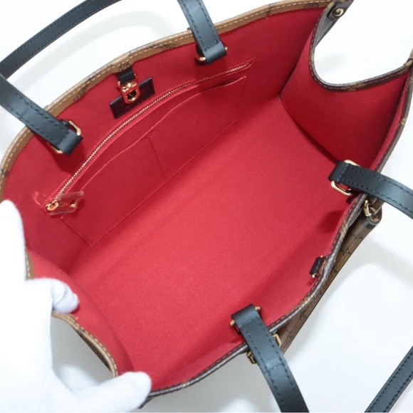 Louis Vuitton Monogram Giant Reverse On The Go MM - Tan & Brown M45321 - Picture 7 of 12